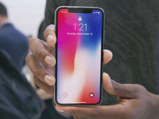iPhone X 響應(yīng)式UI界面應(yīng)該如何設(shè)計(jì)？
